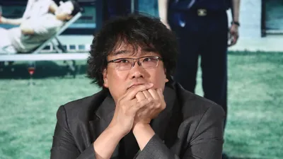 Узнайте больше о талантливом режиссере Пон Джун-хо на фото