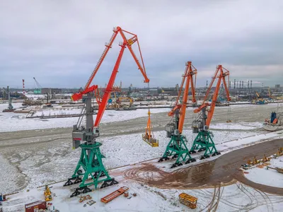 В порту «Южный» принялись обновлять портальные краны (фото) | YUZHNY.INFO