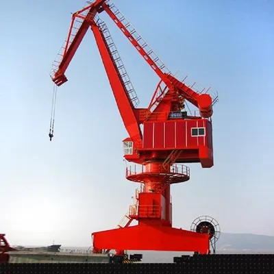 Второй портальный кран грузоподъемностью 60 тонн установлен в Сахалинском  западном морском порту. Сахалин.Инфо