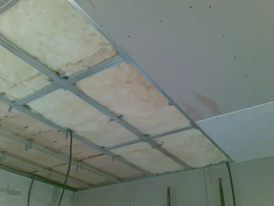 Монтаж гипсокартона на потолок: как сделать подвесной потолок из ГКЛ своими  руками, пошаговая инструкция - «Петрович.Знает»