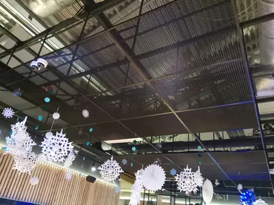 Подвесные потолки для кафе и ресторанов - оформление решетка Грильято