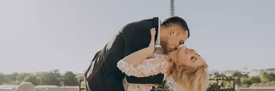 Поцелуй в шею Стоковые фотографии, картинки, все без лицензионных  отчислений - Envato Elements