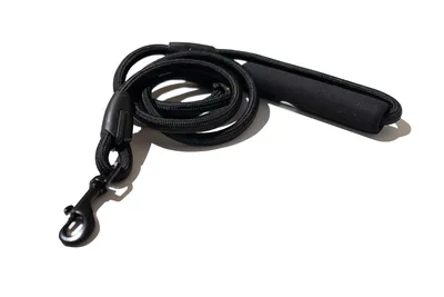 Поводок для собак с карабином 3 метра, черно-красный, до 40кг. - купить с  доставкой по выгодным ценам в интернет-магазине OZON (718214609)