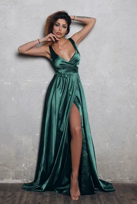 Шикарное вечернее платье в пол со шлейфом артикул 202297 цвет черный👗  напрокат 4 900 ₽ ⭐ купить 54 000 ₽ в Екатеринбурге