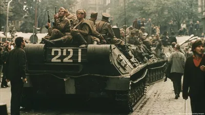 50 лет назад была подавлена танками \"Пражская весна\" – DW – 21.08.2018