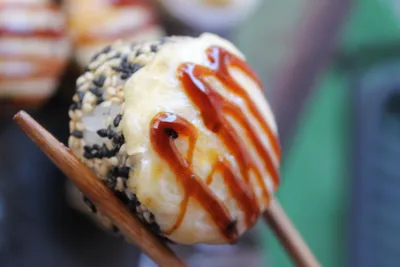Суши-Роллы за 30 минут: идеальный рецепт для любителей японской кухни» —  создано в Шедевруме