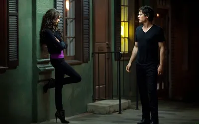 Обои на рабочий стол Кетрин и Деймон Сальваторе из сериала Дневники Вампира  / The Vampire Diaries, обои для рабочего стола, скачать обои, обои бесплатно