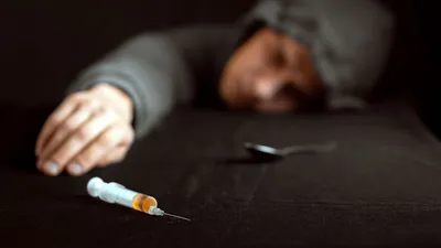 Зрачки наркомана — как определить наркозависимого по глазам