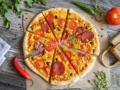 Пицца с мясом криля: простой рецепт от Евгения Клопотенко