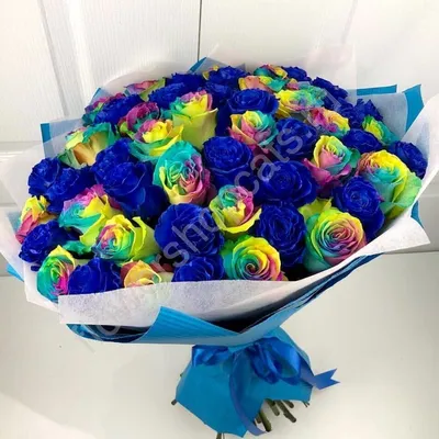 1️⃣ Радужные розы в коробке – купить по лучшей цене в Алматы
