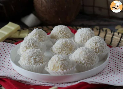 RAFFAELLO COCONUT BALLS - Julia Recipes