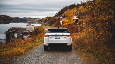 Обои для рабочего стола Land Rover Evoque красные 2560x1440