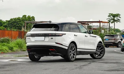 Фото отчет по перетяжке салона кожей и потолка алькантарой Range Rover Velar