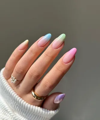 Разноцветный матовый маникюр с блестками на большом пальце | Manicure,  Perfect nails, Nail polish