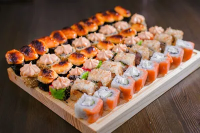 10 самых вкусных суши (для тех, кто пробует суши впервые) • Bakenroll.az