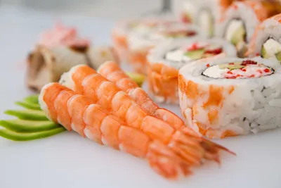 Самые вкусные суши, какие роллы самые вкусные | Online-Sushi