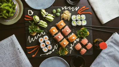 Ролл Филадельфия: как появилось блюдо, его основные виды и польза для  организма | Блог | Империя суши