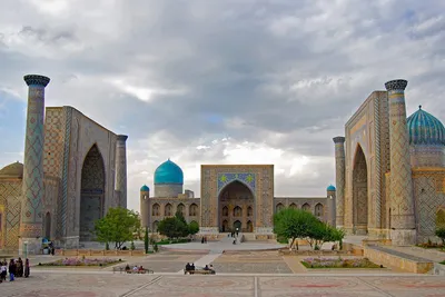 Регистан в Самарканде: удивительная архитектура Узбекистана