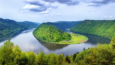 Величественная река Дунай во всей красе