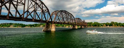 Удивительные пейзажи реки Миссури: скачать фото бесплатно