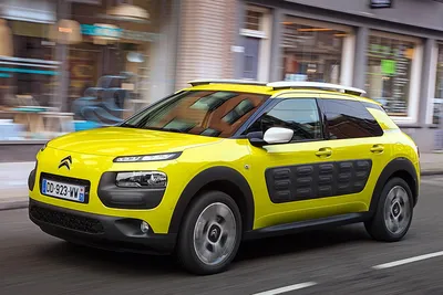 Dimensions: Citroën C4 Cactus 2014-2017 vs. Renault Megane 2020-present