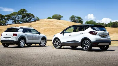 2018 Renault Captur vs. 2018 Citroen C4 Cactus - YouTube