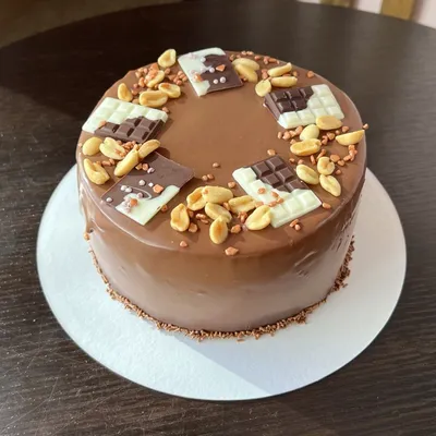 Торт Сникерс с карамелью 🥜 арахисом и шоколадным муссом