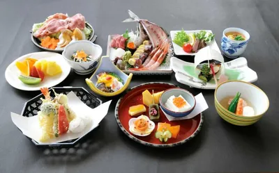 Специально для любителей японской кухни! | Скидка до 50% на роллы и суши в  кафе «ОЧАГЪ»