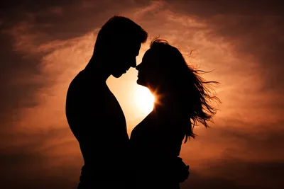 Романтический поцелуй мужчины и …» — создано в Шедевруме