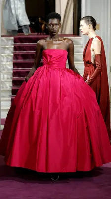 Роскошные вечерние платья для красной дорожки Sophie Couture весна-лето 2021