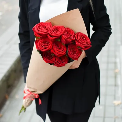 60 см) Российская роза 9 шт купить с доставкой по цене 2801 ₽ в Нижнем  Новгороде | Букеты от База Цветов 24