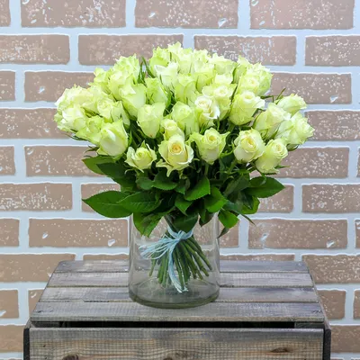 Купить Букет из 101 белой розы Athena в Киеве от компании \"More Flowers\" -  1329873876