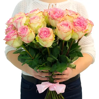 Букет нежных роз Эсперанса, Гартензия, кустовые розы - Rozmari
