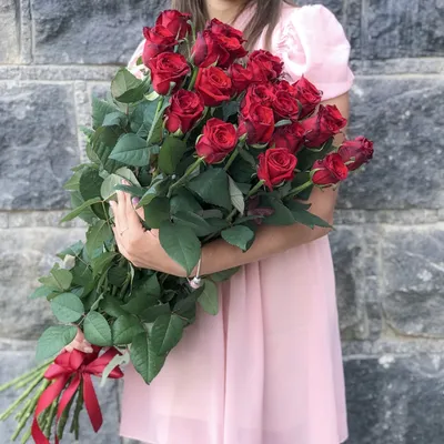 35 красных роз Гран При 70 см - заказать и купить цветы с доставкой |  Donpion