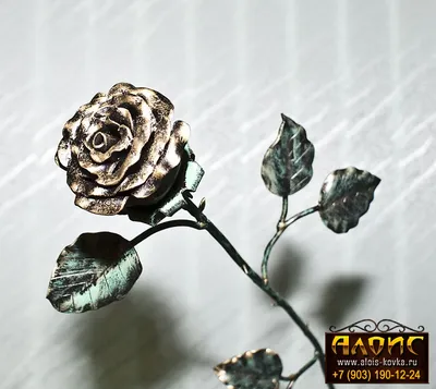 Роза из металла на ножке сердце, металлическая роза ручной работы — цена  390 грн в каталоге Искусственные цветы ✓ Купить товары для дома и быта по  доступной цене на Шафе | Украина #101579858