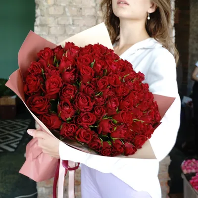 51 роза кения красная - 37490 букетов в Москве! Цены от 707 руб. Зеленая  Лиса , доставка за 45 минут!