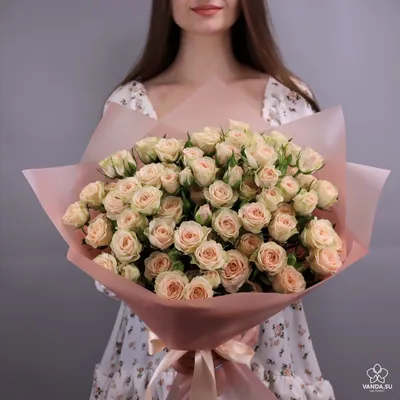 Купить кустовые розы в Москве с доставкой