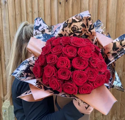 Forever Red Rose Luxury Flower Bouquet Box- Black in San Antonio, TX | The  Tuscan Rose Florist