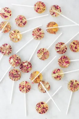 Homemade Rose Lollipops! - Sugar and Charm