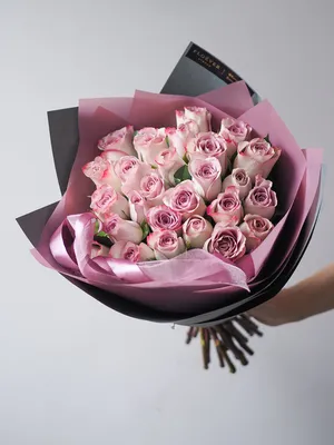 Заказать Букет из 31 розы Мемори Лейн с доставкой по Одессе - Квіткова  Майстерня Floristella