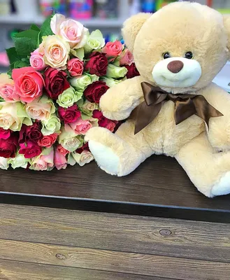 Мишка из красных бутонов роз: купить медведя в подарок девушке от UniqueRose