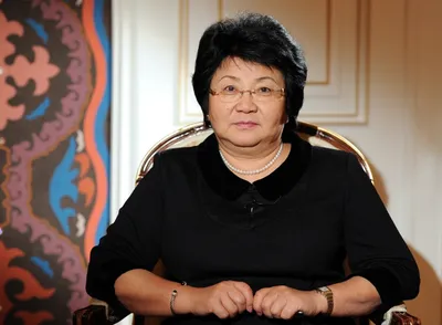 ОФ \"Женщины Центральной Азии за мир и стабильность\" - 🌹 Роза Исаковна  Отунбаева родилась 23 августа 1950 года в городе Фрунзе.🇰🇬 ⠀ ❗Является  экс-президентом Кыргызстана.🇰🇬 ⠀ ⏱️📢Роза Отунбаева считается умеренным  политиком, в