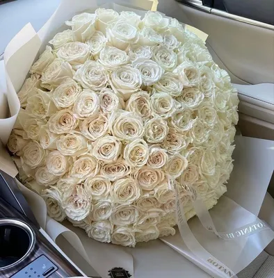 Букет из белоснежных роз сорта Плайя Бланка доставка в Курске | Вернисаж