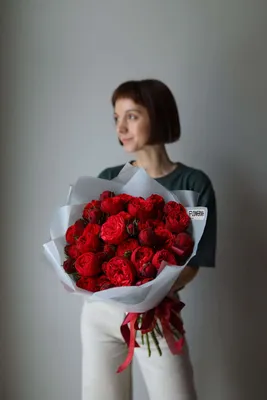 Купить красная кустовая роза Ред Пиано 3500 р. в интернет магазине Модный  букет с доставкой по Москве