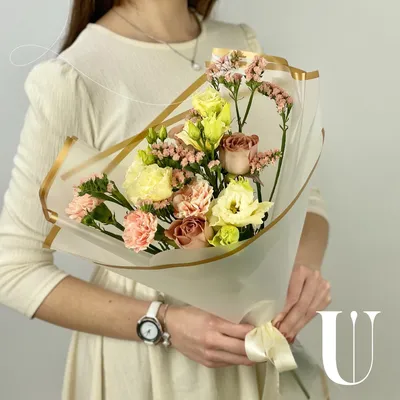 Букет цветов Розбери 💐 заказать в Москве с доставкой по цене 5 190 ₽ |  Флористическое кафе VioletFlowers 🌷