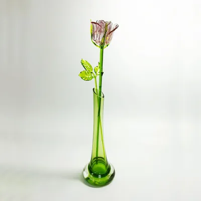 Купить Сиреневую розу в колбе из стекла в интернет-магазине в Москве