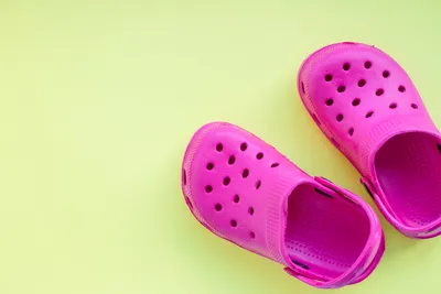 Apparently, Rit Dye Works on Crocs - Bellatory News