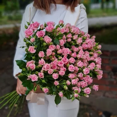 Розовые кустовые розы от 9 шт. за 4 890 руб. | Бесплатная доставка цветов  по Москве
