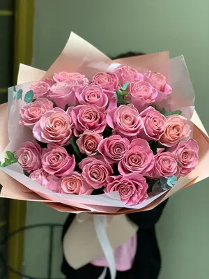 Букет 25 розовых роз Saga (Premium) купить с доставкой в СПб