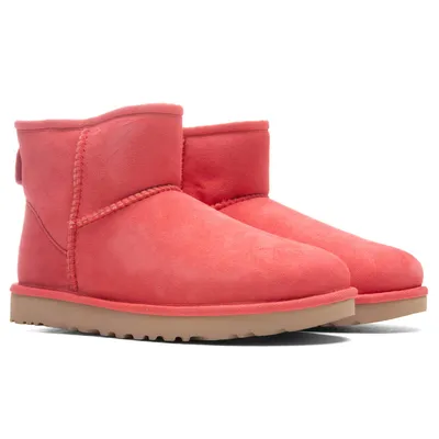 Women's Classic Mini II Boot - Hibiscus Pink – Feature